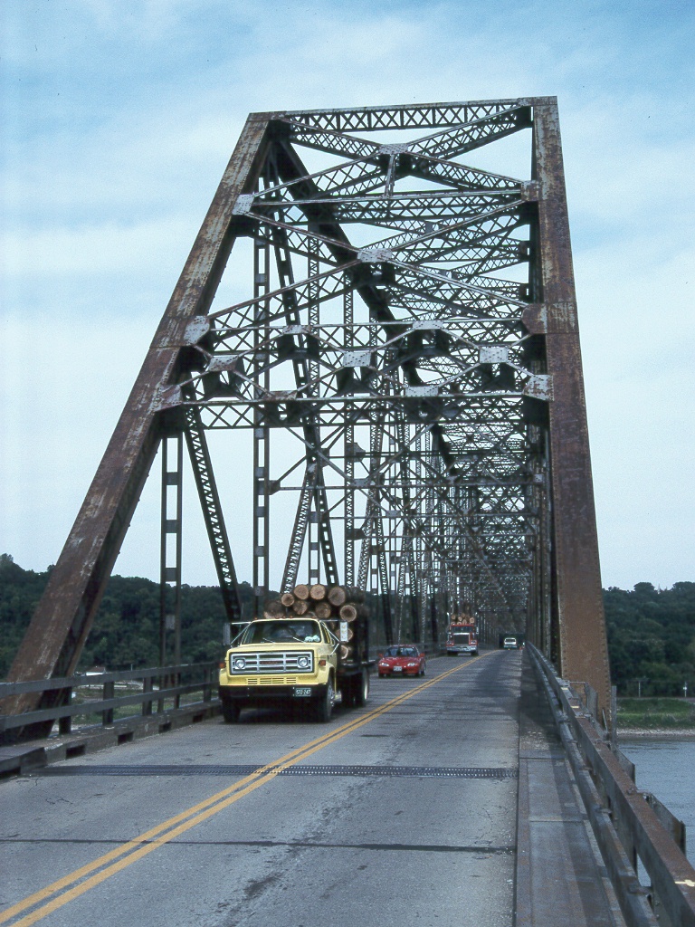 102 Missippi River bridge.jpg